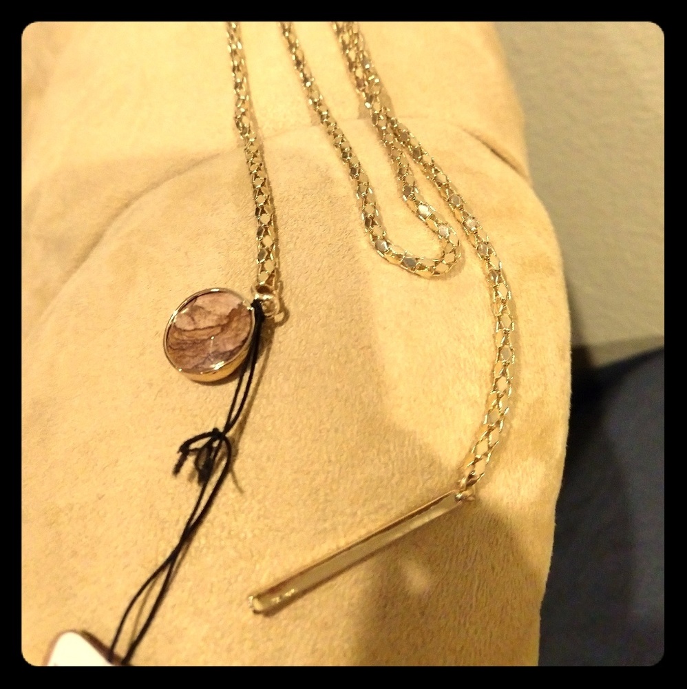 Classy Gold Lariat